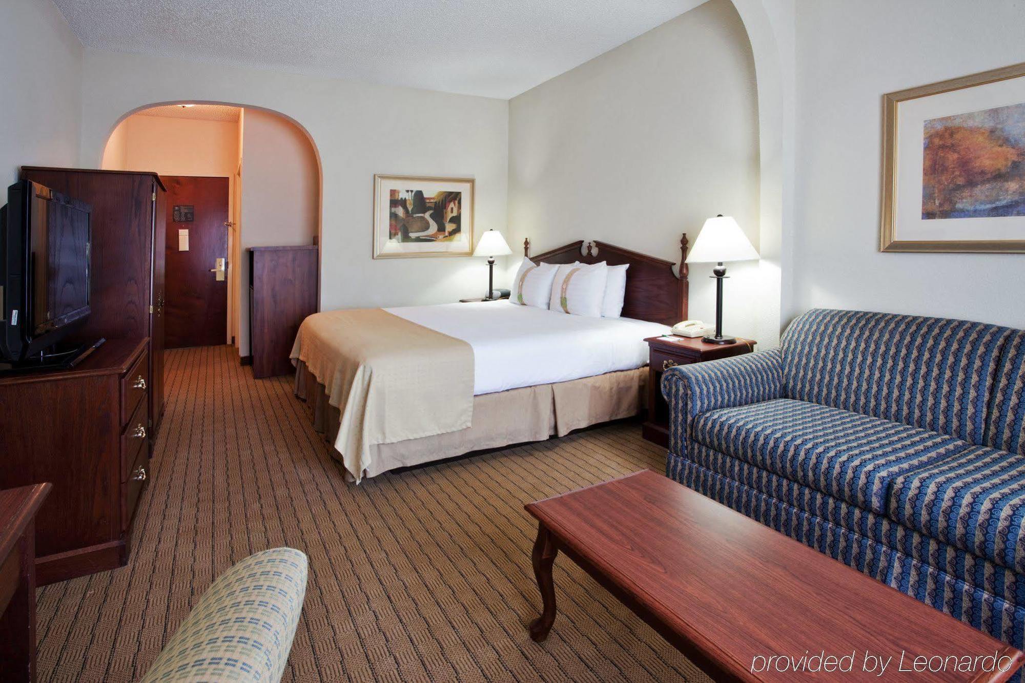 Holiday Inn Hotel And Suites Peachtree City By Ihg Номер фото